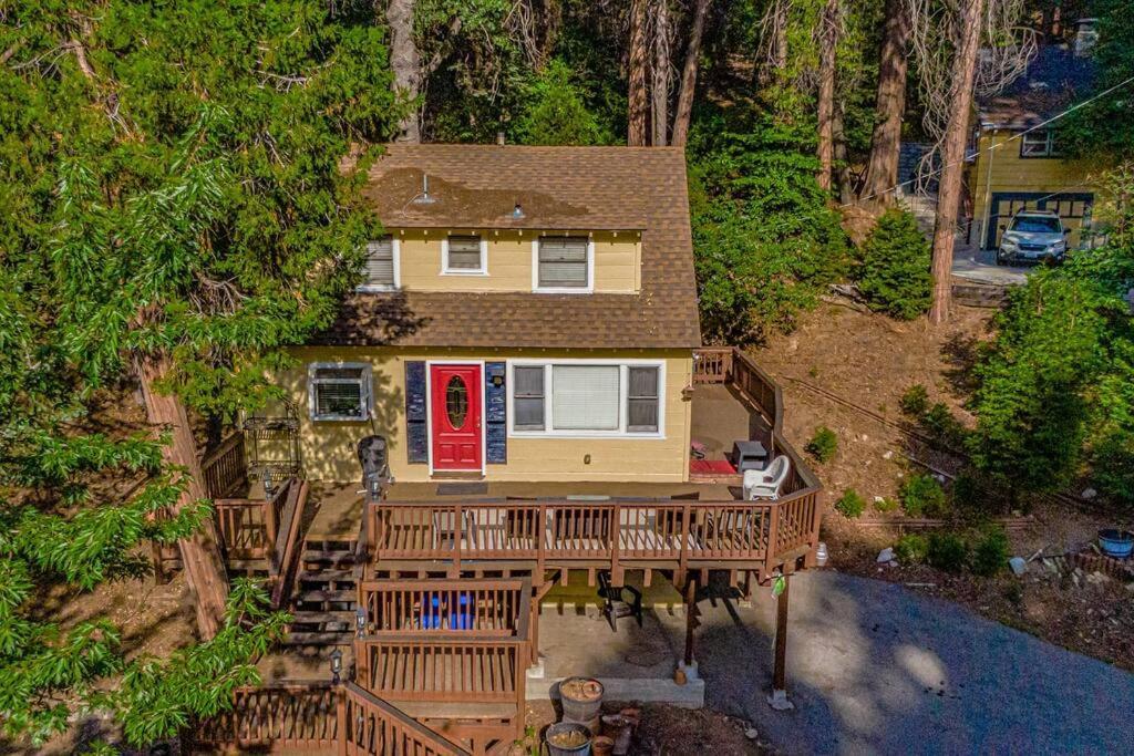 The Yellow Cottage In The Woods Skyforest Esterno foto